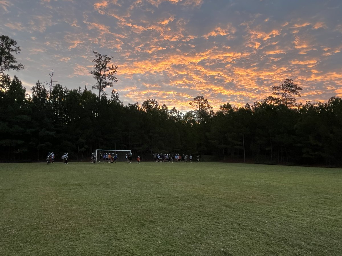 GMS_PackSports's tweet photo. What a setting for practice this morning… Don’t sleep on the Pack! #gopack #bobross https://t.co/tvezOp44S8
