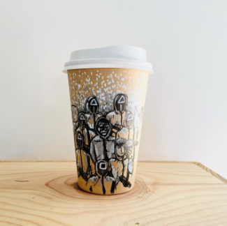 DavidJkkak's tweet photo. The 5th cup challenge! So as u wish, #squidgame !! 😆😆😆 #coffeecup #coffeeartist #coffeecupart #coffeeaddict #coffeelover #coffeeculture #drawing #caferacer #placestovisit #singaporecafe #coffeecupchallenge #sgguy #asian #mycafe #chef #cafeowner #singaporecafe #singaporelife https://t.co/7bzeMUparZ