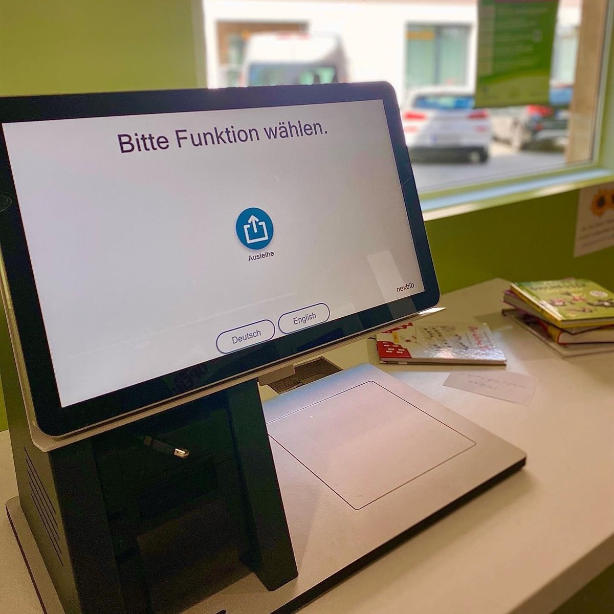 Nexbib_EU's tweet photo. Zeit für eine #Modernisierung? Die #Stadtbibliothek #Bayreuth hatte konkrete Vorstellungen. https://t.co/GstpbKFDmX #lesetipp #rfid #pionier #selbstverbuchung #rückgabe #sortierung #allesneu #einfacheasy #nachhaltig #ergonomisch @bib_online @NetzGrueneBib https://t.co/pHpY7JoBfc
