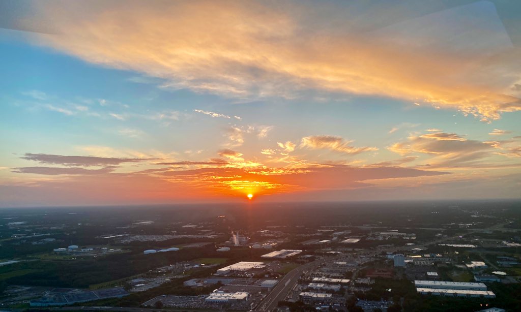 .<a href="/WFLA/">WFLA NEWS</a>     Beautiful Sky!!!
#tuesdayvibe #beautiful #TampaBay