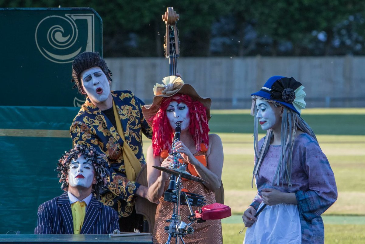 Gods &amp; Dogs brought to you by the wonderful Rude Mechanical Theatre Company comes to Eastbourne tomorrrow for five sold out performances. Contact 01323-501260 for returns. 
<a href="/RudeMechTheatre/">The Rude Mechanical Theatre Co.</a>   SussexEveryDay.com