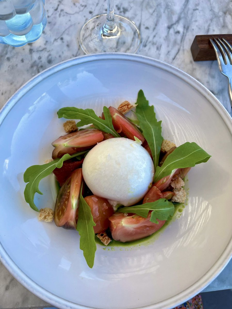 yogagise's tweet photo. In the restaurant at Boho Club Marbella 🥟🦞🍅🥖🥗🍷

#BohoClub #BohoClubMarbella #BohoRestaurant #DiegoDelRio #YogagiseFood #YogagiseLifestyle #Marbella #MarbellaRestaurant #MarbellaFood https://t.co/yKTDL8xySh