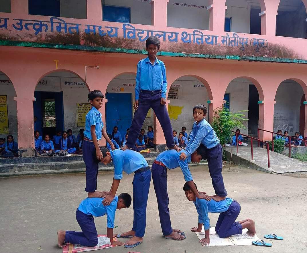 teachersofbihar's tweet photo. #TobPhotoOfTheDay
हमारे विद्यालय बदल रहे हैं,
 हमारा बिहार बदल रहा है।
Part -2
➡️मध्य विद्यालय जगदीशपुर,जगदीशपुर, भागलपुर
➡️राजकीय उत्क्रमित मध्य विद्यालय थतिया, मोतीपुर,मुजफ्फरपुर
➡️उत्क्रमित मध्य विद्यालय दयालपुर, चंडी, नालंदा 
➡️राजकीय मध्य विद्यालय चंदनपट्टी, सकरा, मुजफ्फरपुर https://t.co/9SyJHcis26