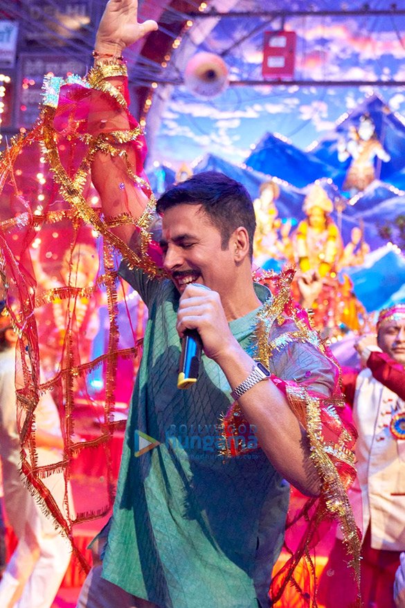 Bhushanadhau1's tweet photo. Akshay Kumar In A Still From #DoneKarDo Song β€οΈ
#9DaysToRakshabandhan @akshaykumar https://t.co/yRAfgKMZRe