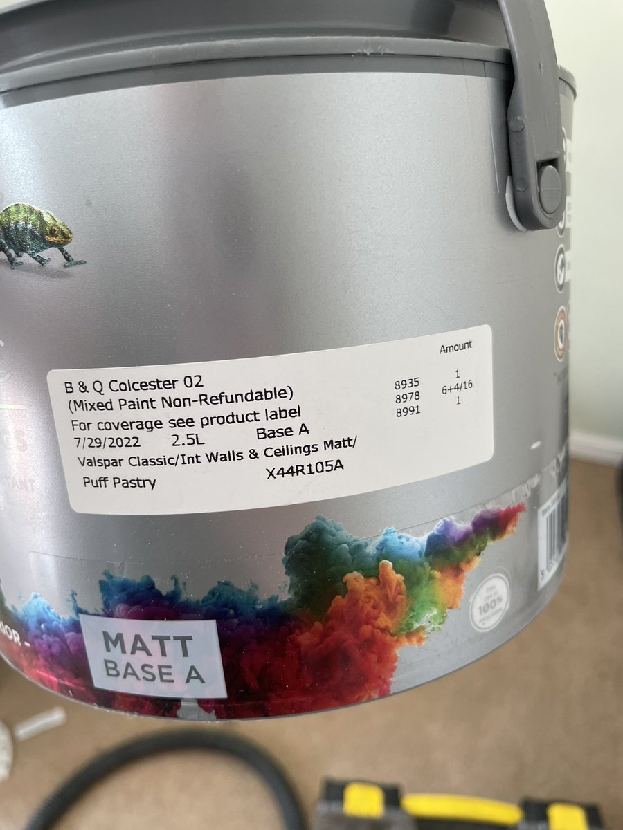 ChickJade1's tweet photo. @BandQ not sure this is the quality paint you are saying it is…. https://t.co/6FmU7fCJuD