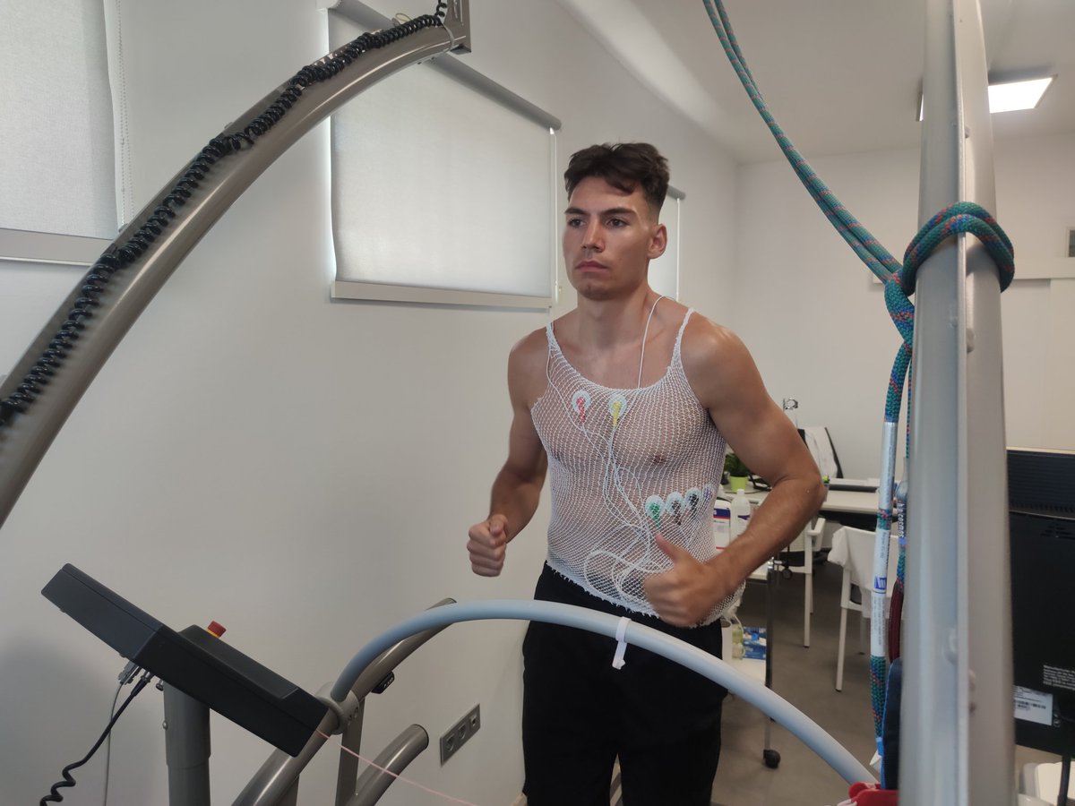 ElPozoMurcia_FS's tweet photo. 💪👨‍⚕ @RicardoMayor11 y @brunotaffy 

Reconocimientos médicos en @CardiosaluSport 

✅ Los nuevos jugadores han llegado en perfectas condiciones físicas 

#40MinutosParaConectar https://t.co/XySSsUh8lu