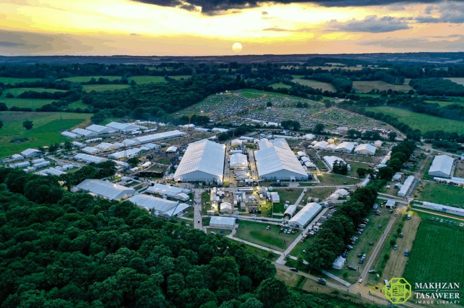 Ahmadiyya UK (@ahmadiyyauk) on Twitter photo Press Release: Britain prepares for the biggest annual Muslim gathering (<a href="/JalsaUK/">Jalsa Salana UK</a> #JalsaUK).
Convention calls for justice and working for the greater good to attain lasting peace.
Read More:
loveforallhatredfornone.org/britain-prepar⦠Press Release: Britain prepares for the biggest annual Muslim gathering (<a href="/JalsaUK/">Jalsa Salana UK</a> #JalsaUK).
Convention calls for justice and working for the greater good to attain lasting peace.
Read More:
loveforallhatredfornone.org/britain-preparβ¦