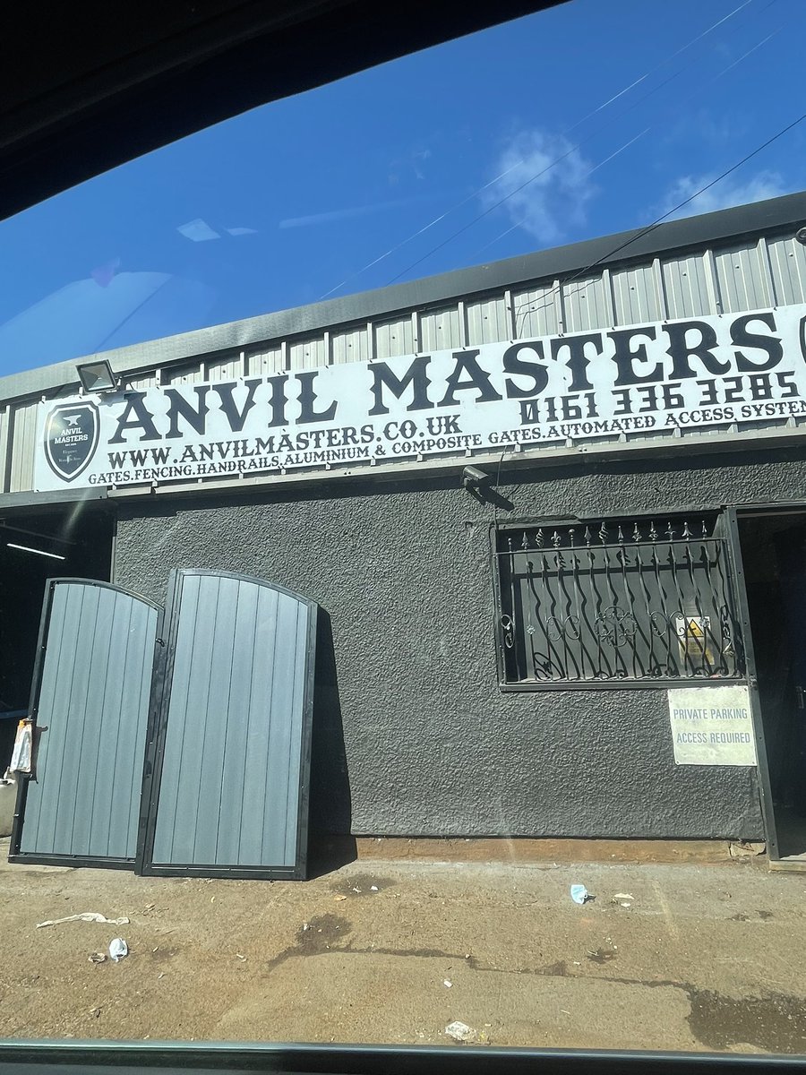 Delivering Sustainaboard as Sustainaboard gates are going out. 
What more could we want? 

@anvilmasters 
#sustainaboard #sustainability #compositeboards #compositegates #electricgates #gates