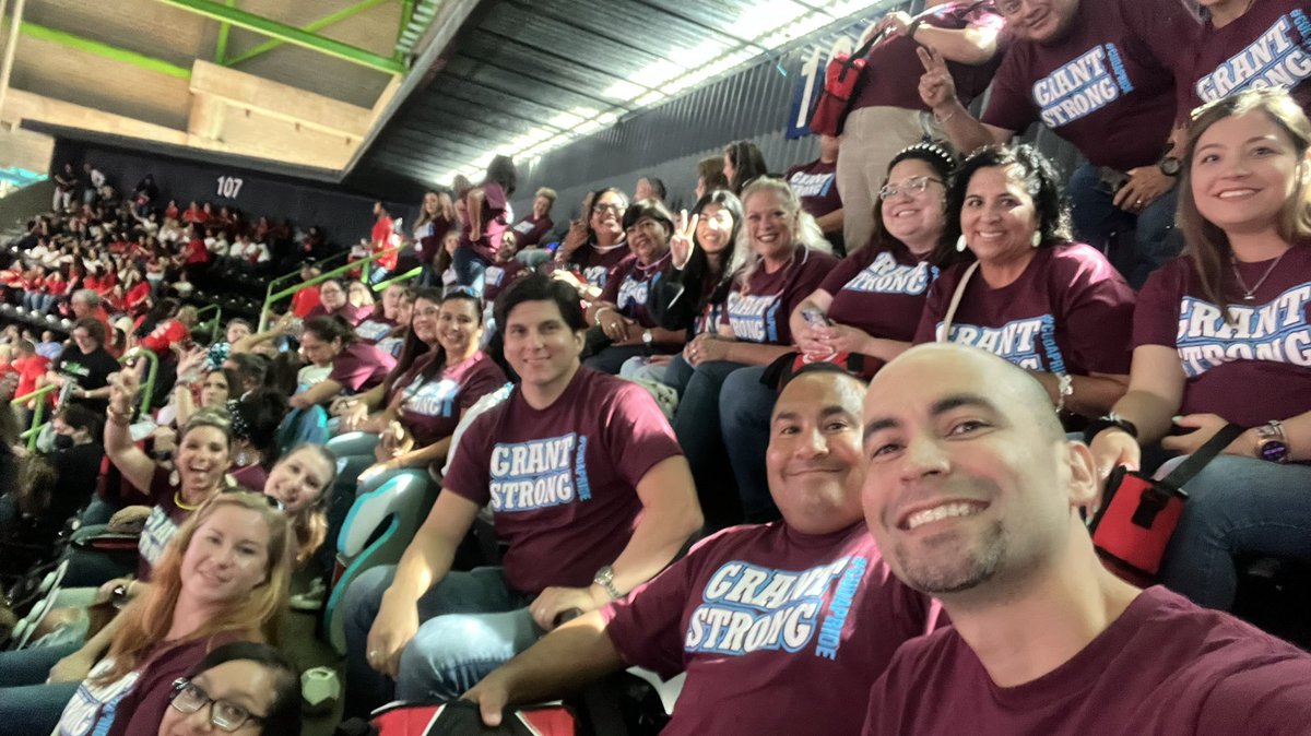Garza_GMS's tweet photo. This is how you start the school year! @CCISD https://t.co/FHsFkTgSgS