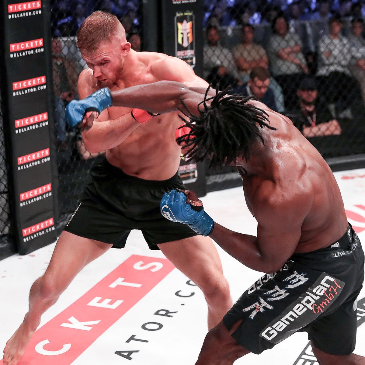Bellator_Europe's tweet photo. Who should @Biyongmma fight next?

"Hemlé" is looking to continue his streak in Bellator.

Bellator returns to Milan, Italy on Saturday, October 29th 🇮🇹

#BellatorMilan | https://t.co/eIR5yRGI2r | @BBCiPlayer https://t.co/CCKhxnHwrk