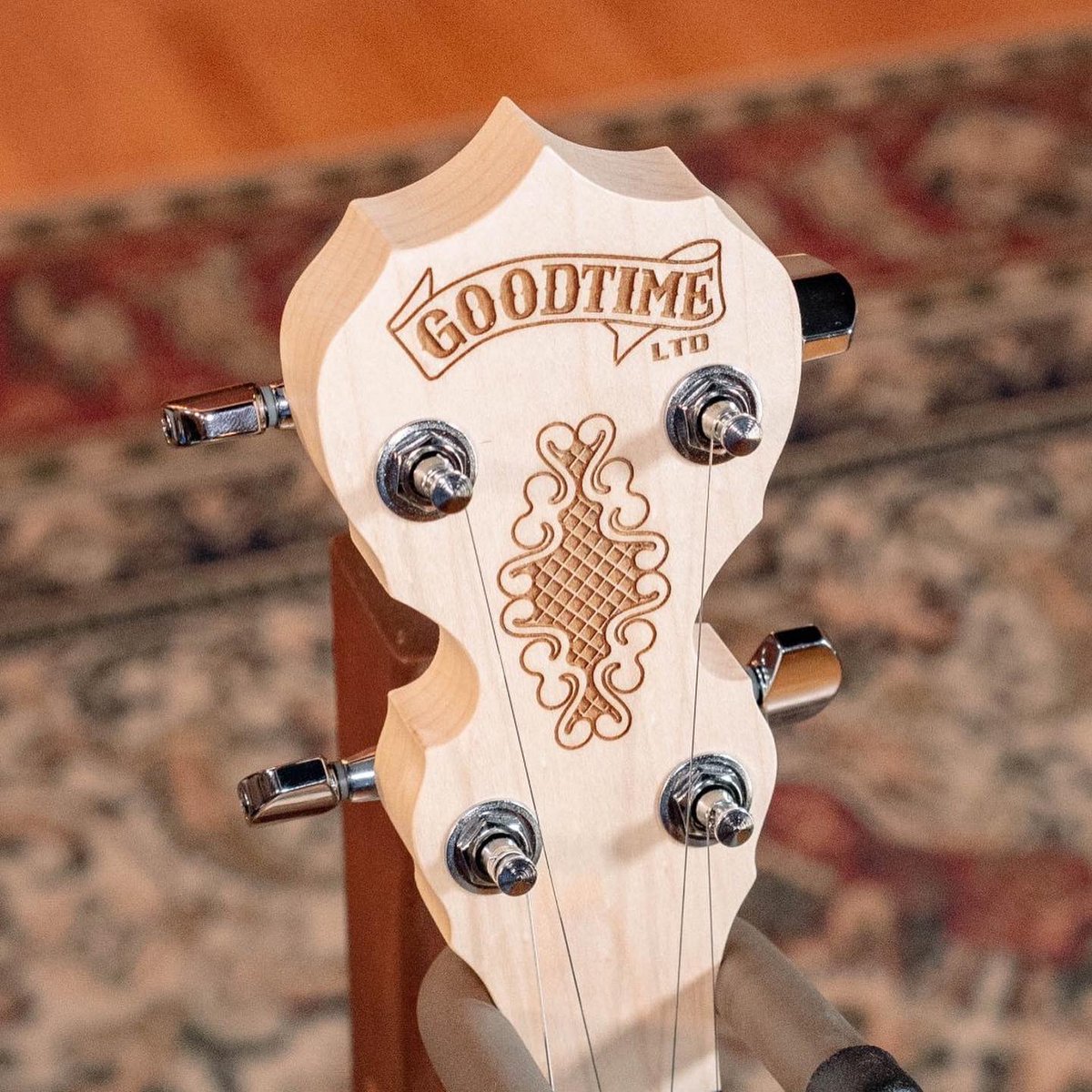 We’ve got a SUPER special #TonewoodTuesday for you all today… courtesy of Deering Banjos! 🪕

This is the Deering Goodtime Two Limited Edition Bronze Resonator Banjo #8029 ✌️

@Deering_Banjos 
#banjo #banjos #banjomusic #banjoplayer #banjolove #banjoman #banjolife #deeringbanjos