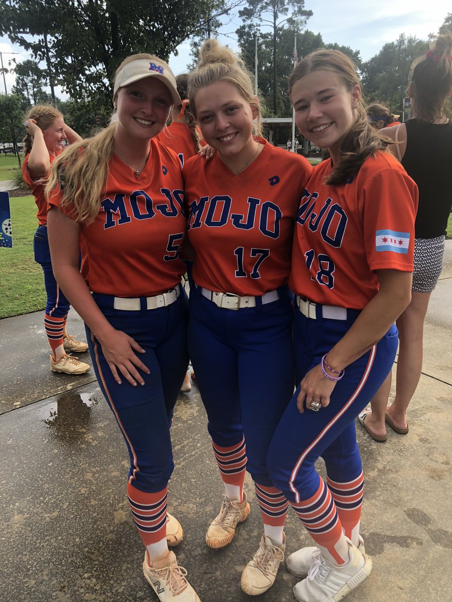 I’m not crying you’re crying…… sad to say goodbye (soon) to my 2022s. Proud of these 3, more sad posts to come for my other 2022s soon….. proud, sad, honored. <a href="/olivia_balog/">Olivia Balog</a> <a href="/hannahmeeks55/">Hannah Meeks</a> @BrookeMcnichols @TNMOJOBLUE