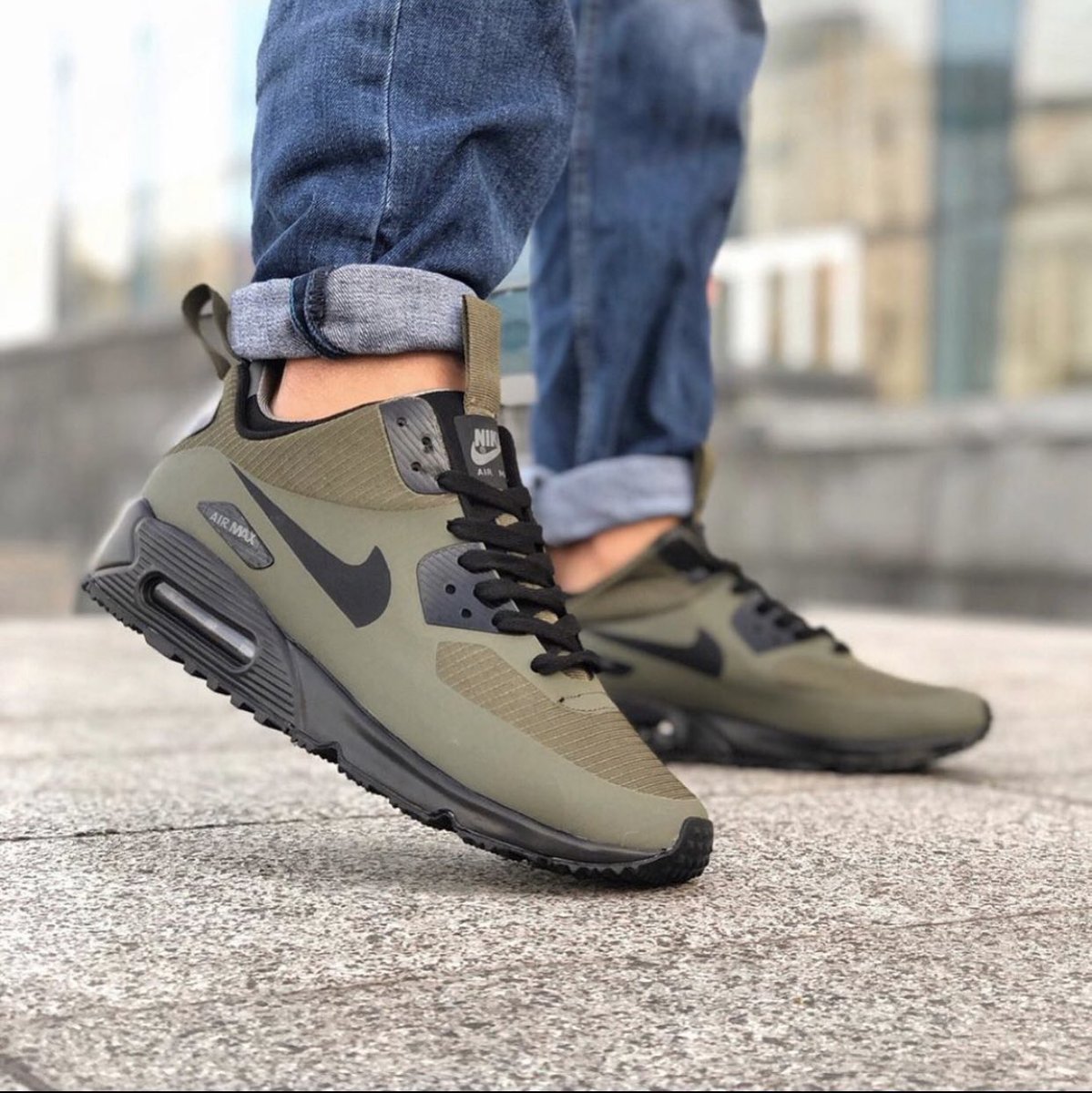 adamdecentral's tweet photo. Nike Air Max 90 Mid Winter https://t.co/TzvRUXPO0E
