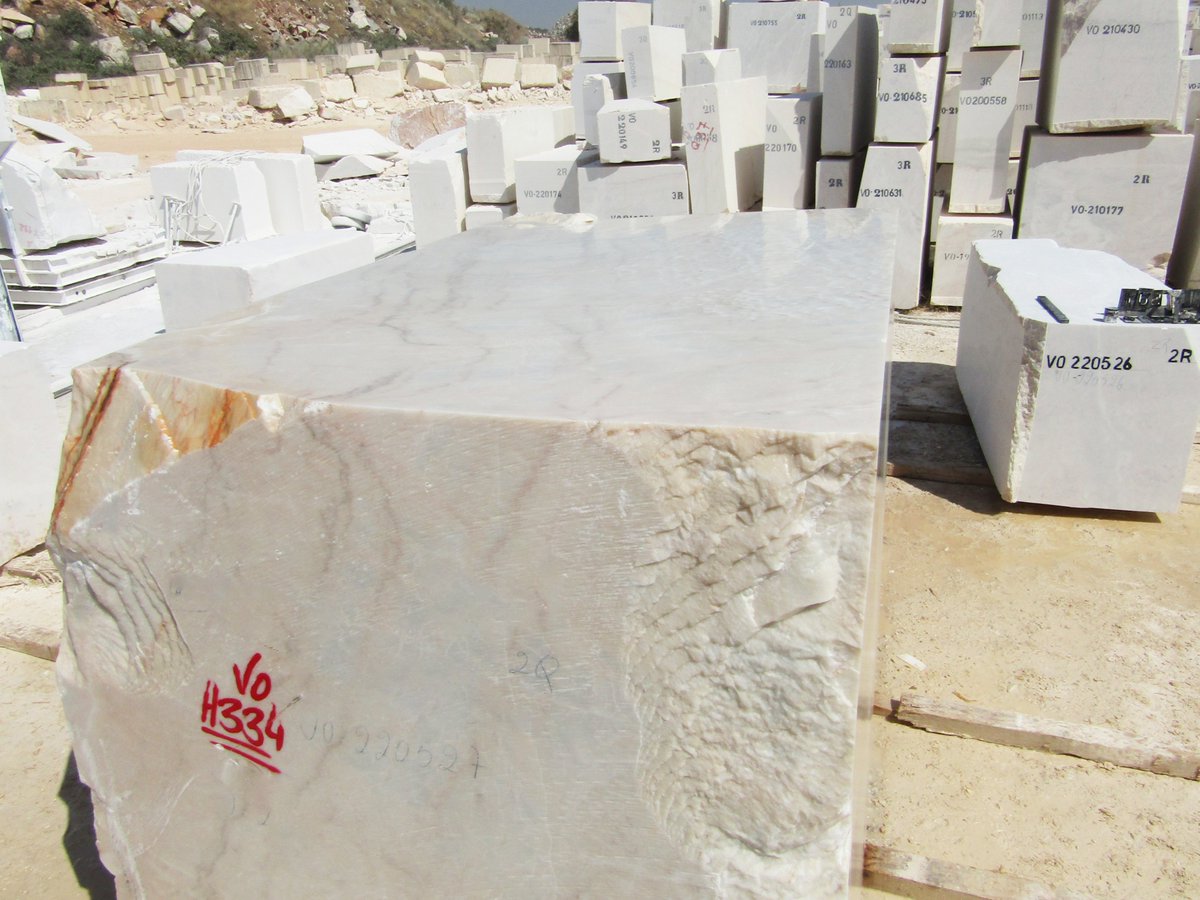 solubema's tweet photo. 📌Vigaria marble block of the day...

#vigariamarbles #naturalmarble #vigaria #solubema , #portuguesemarble #estremozmarble #etmaportugal #translucentmarble #michelangelomarble #whitemarbles #rosaaurora #interiordesign #architecture #sustainablebuilding #sustainablearchitecture https://t.co/xXHqEZYgEz
