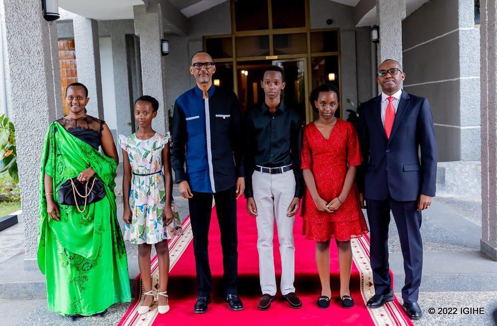 charlesshyaka's tweet photo. The whole clan is happy for you Hon.minister @SERwigamba 

Congratulations to you and May God be always with you, again always🙏🏿 https://t.co/Y3nAkabUjv
