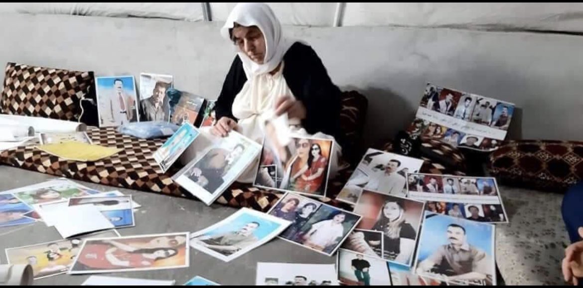 saadshemal's tweet photo. ما بين صوره وصوره رصاصة وصرخة 
و ما بين وجه واخر ذكرى و شوق 
#الابادة_الايزيدية 
#YazidiGenocide https://t.co/d3SY3GEoPF