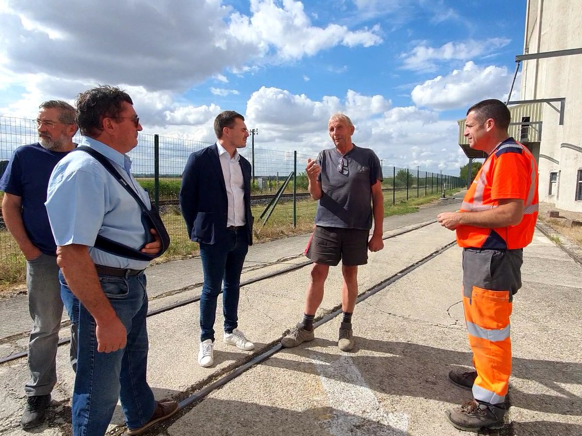 jordan_guitton's tweet photo. Je rencontrais hier une partie du conseil municipal de #Chavanges avec son Maire.
Point de situation sur la commune et presentation des enjeux à venir.
Je ferai remonter vos problématiques et je serai partout à vos côtés 😉😇
#Aube #Depute #AssembleeNationale https://t.co/t1XkkdGRFa