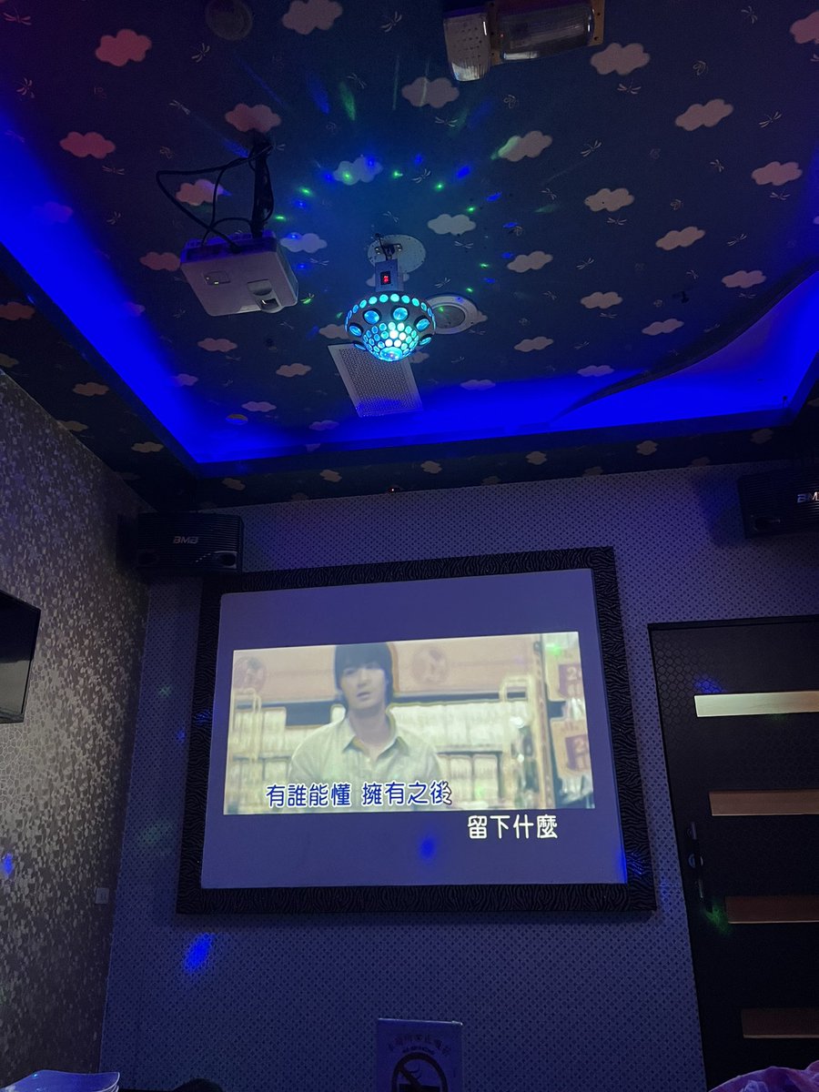 讓肺活量增加就是….唱歌🎤 ，朋友說我怎看起來都不老，越活越年輕，我說有好的健康心情好，氣色就會好，染疫後，慢慢恢復也氣色也好很多，感謝大家的關❤️，願大家平安健康快樂。 https://t.co/WNDp2ORw8e