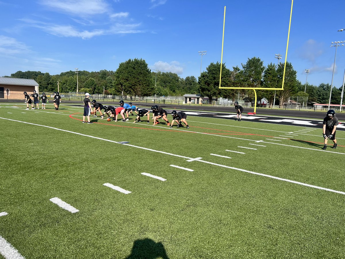 Another beautiful day in Weaverville! Great day 2 for the Blackhawks! 

#blackhawkprideandcommitment