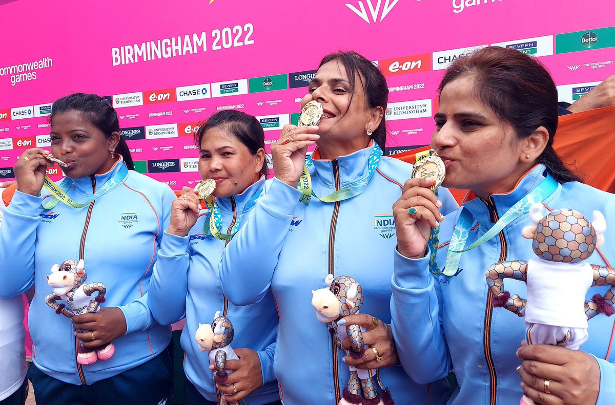 U_r_unique_love's tweet photo. HISTORY CREATED!

Bharat win historic Gold 🏅 in #LawnBowls Congratulations Pinki, Lovely Choubey Nayanmoni, Rupa. 🙏🇮🇳 #LawnBowl 
#CWG2022India 
#CommonwealthGames2022 
#LovelyChoubey
#Rupa
#Pinki
#nayanmoni https://t.co/OoUOgyjMkA