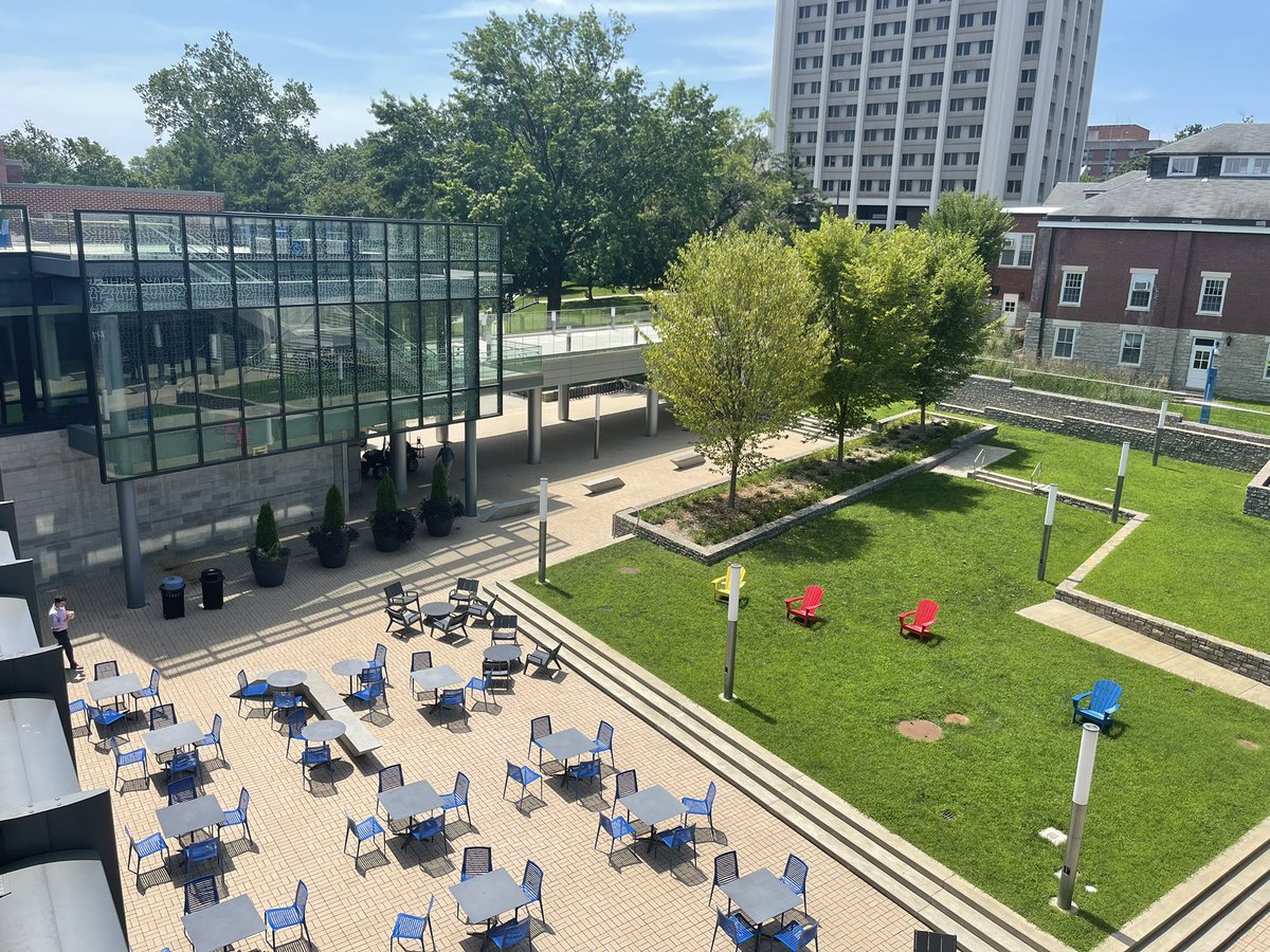 Need a place to chill? Come to the Gatton Student Center and soak up the sun 🌞