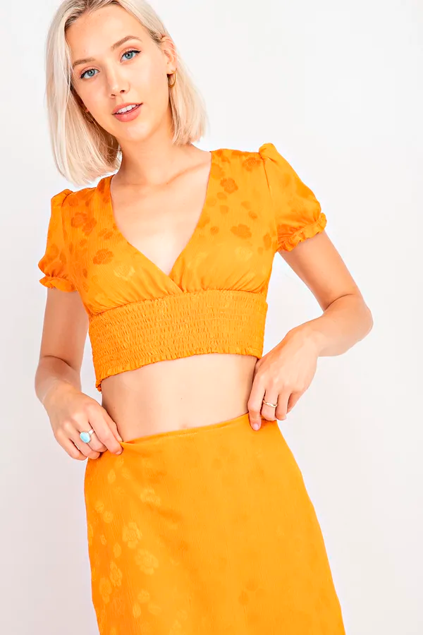 GpointMarket's tweet photo. Romantic dreams in this silky-smocked crop with brocade flower details 🥰 Special offers available exclusively on GDeals when you pay with GPoints!

Shop the Deep V Smocked Cropped Top 👉️ https://t.co/yeuZ5kOJUg https://t.co/cRXPtFHvuS