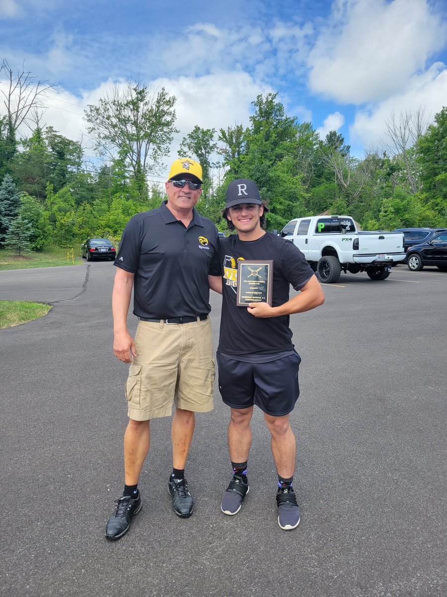 Cdknight_27's tweet photo. Thank you Coach Wakim and all of the members of the Lake County Baseball Coaches Club for selecting me as the Lake County Division I High School Player of the Year. 
@Canesbb_NorthOH @BeaverRBI @PrepBaseballOH @PerfectGameUSA @BaseballFactory 
@vibeplayerdev https://t.co/B3cLaycFaJ
