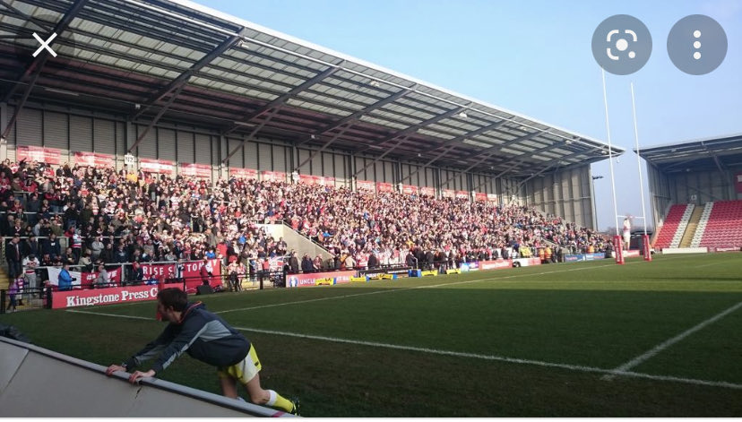 mado33927089's tweet photo. How good would it be have north stand like this Sunday for first game back after 6 weeks. #bringamate https://t.co/aNywZsP0U7