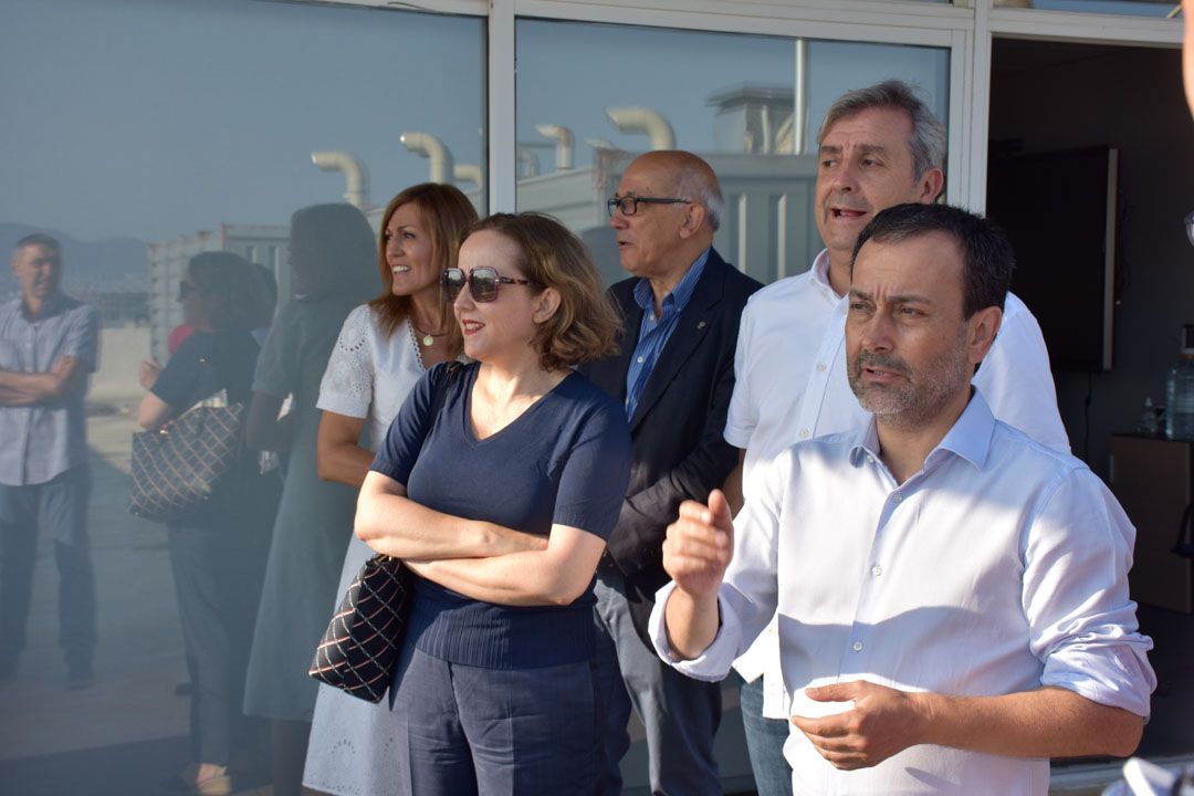 IIM_CSIC's tweet photo. 🌊 Hoxe, no IIM, tivemos a visita da nova presidenta do @CSIC, Eloísa del Pino (@DelPinoe), xunta @carlos_closa e @elena_cartea.

Xunto coa presidencia, asistiu tamén Jordi Sorribas, director da @utm_csic, que falou do futuro da institución en Vigo e Javier Rey (@CSICGalicia). https://t.co/rn6IJzeRX8