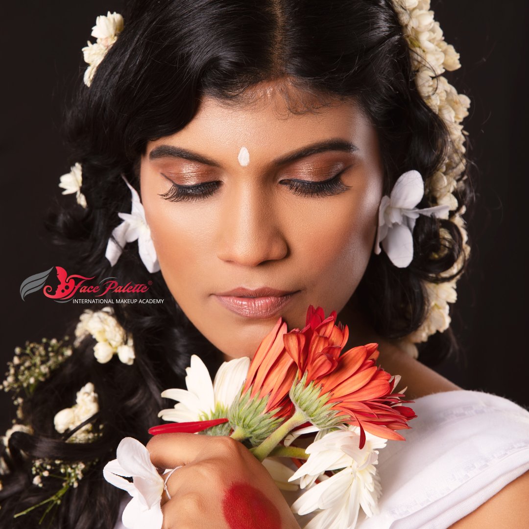 thefacepalette's tweet photo. SHAAKUNTALAM MAKEOVER LOOK BY OUR STUDENT AS HER EXAMINATION WORK FOR HER PORTFOLIO SHOOT 💕💕
Join our upcoming classes by calling us at 9847074073
.
.
.
#learnmakeup #shaakuntalam #samantha #reelskarofeelkaro #reelsofinstagram #studentwork https://t.co/HPq1Nu0VAO