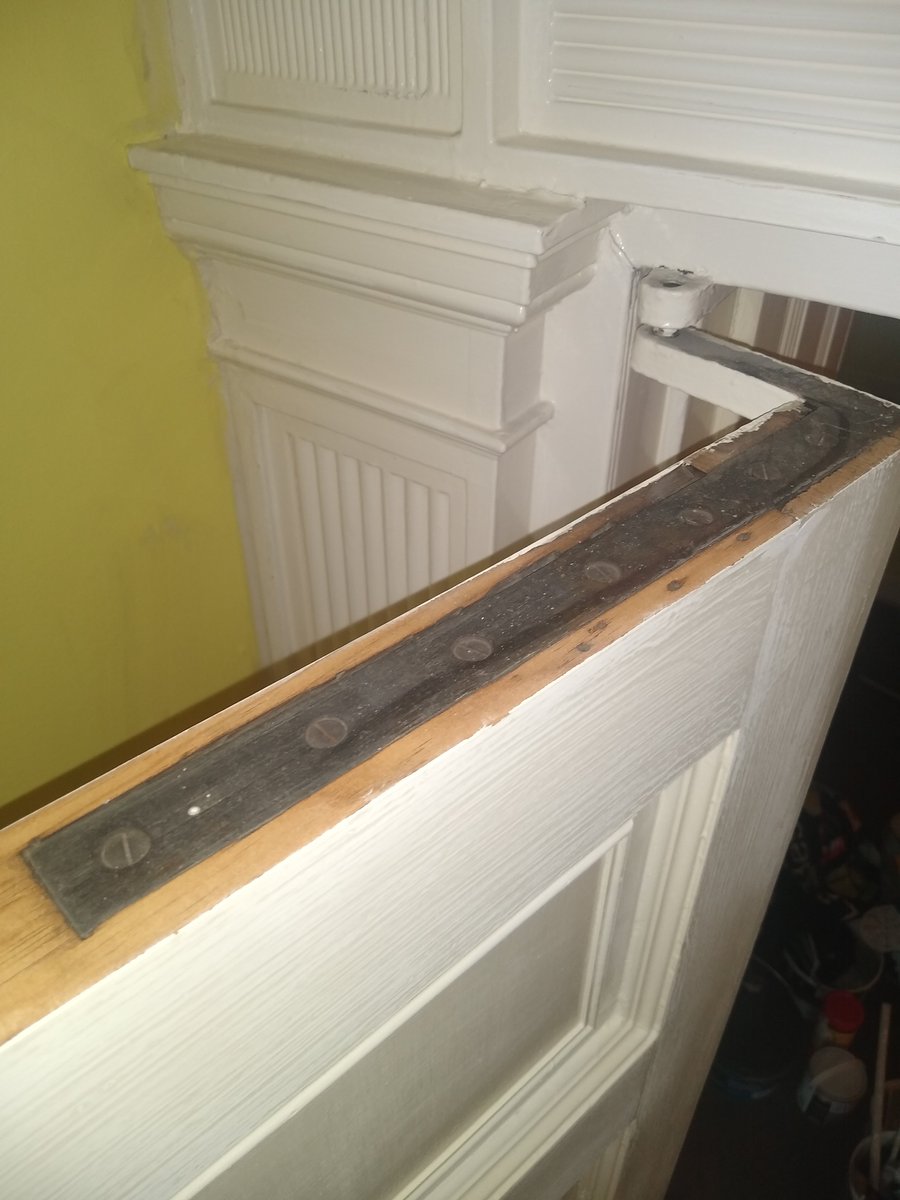 SoulUndergrnd's tweet photo. Some random photos from day 2.
#Hinges #Joinery #FirstCoat #SprayGun https://t.co/SOh3icPg51