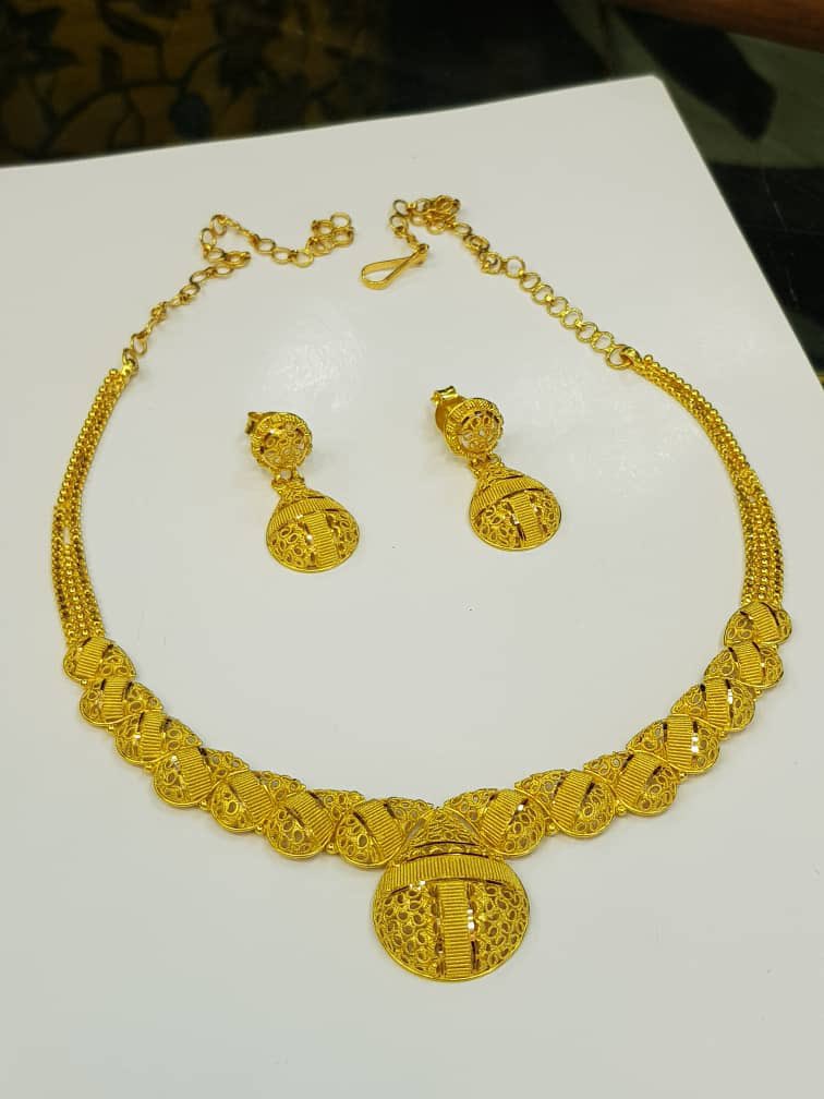 hajiya_gold's tweet photo. 21karat set availability #Goldplug #vendor #BBNaija #BBNaijaS7 https://t.co/Rqu9hLGMZe