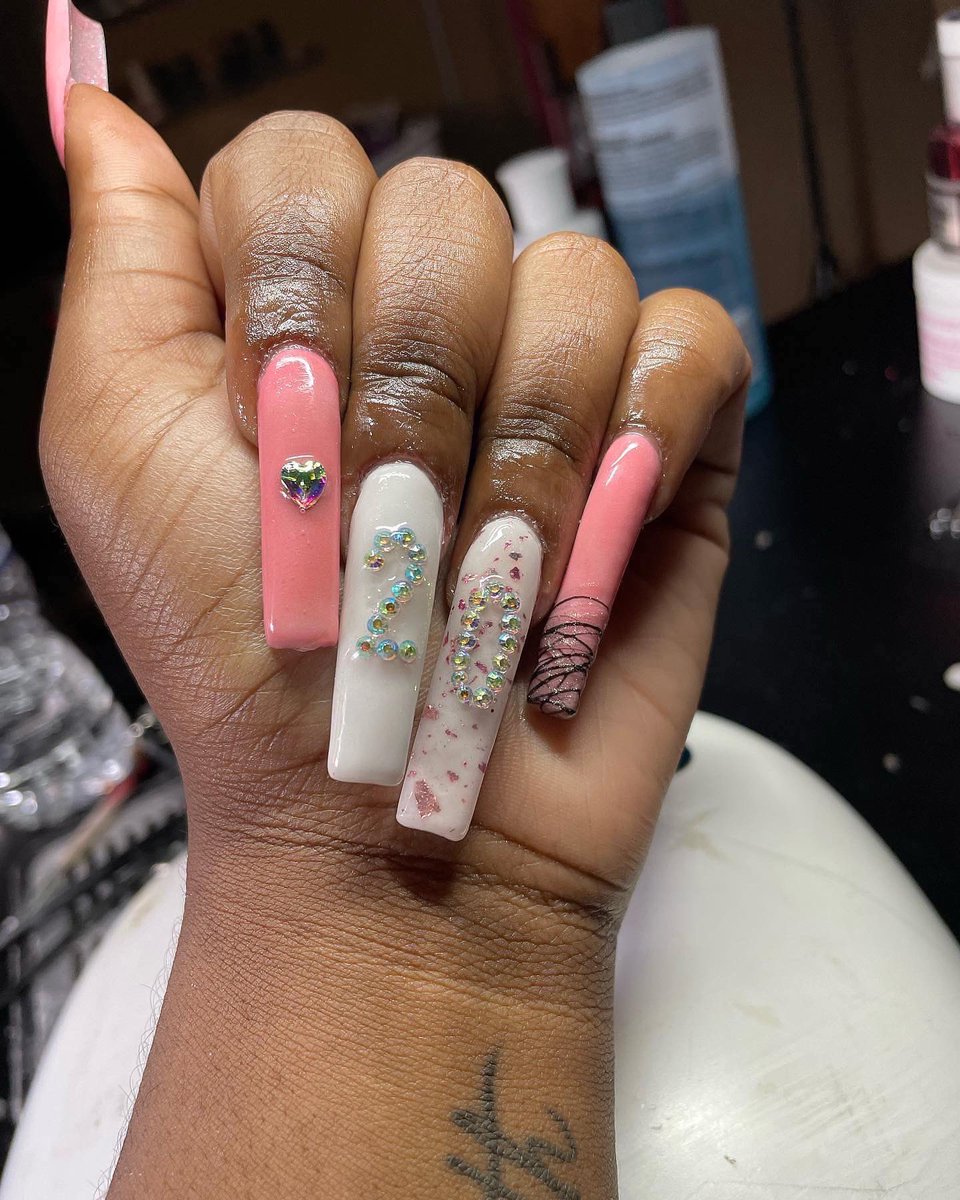 cardibri_'s tweet photo. @cardibri.thenailplug on Instagram 😍😩 #cardibrinailedit #cardibrithenailplug #nailsbycardibri #fyp #fypnails #nailart #naildesigns #dmtobook #shortnails #longnails #mediumnails #explorepage https://t.co/l0zNE38xAO