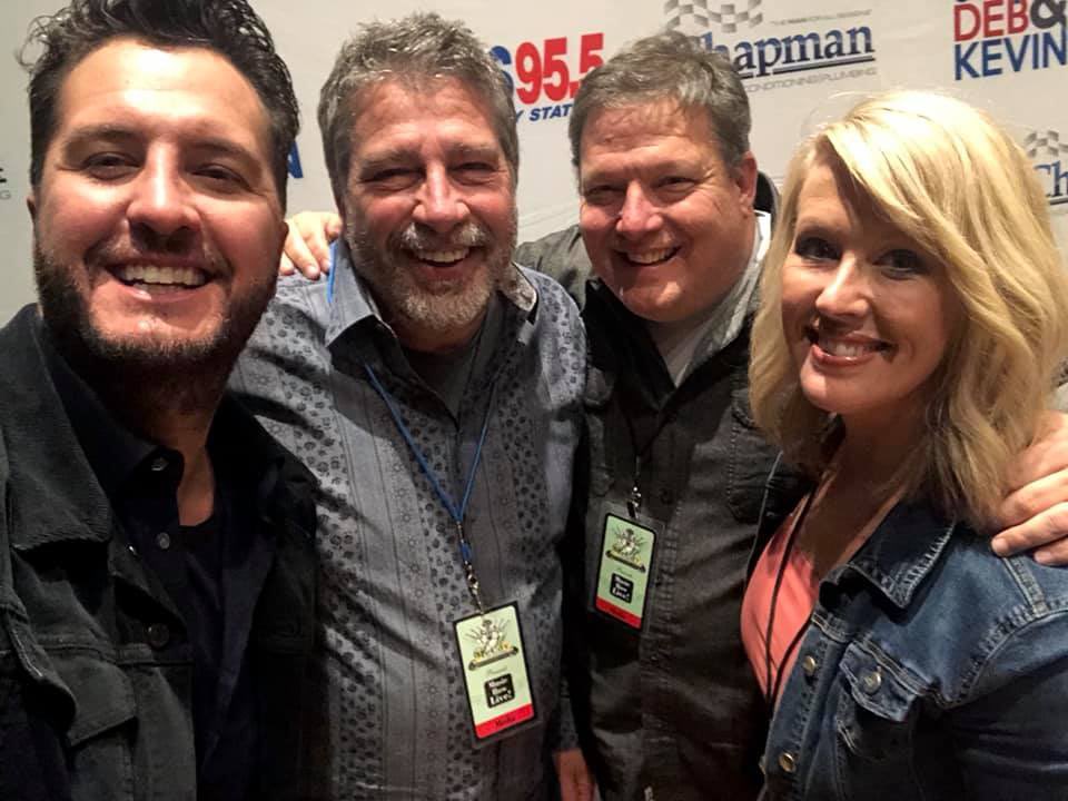 Looking forward to Luke Bryan &amp; Peyton Manning hosting the 56th annual <a href="/CountryMusic/">CMA Country Music</a> Awards in November! @WFMS WFMS  <a href="/JimDebKevin/">Jim, Deb, and Kevin</a> 🙌🏼