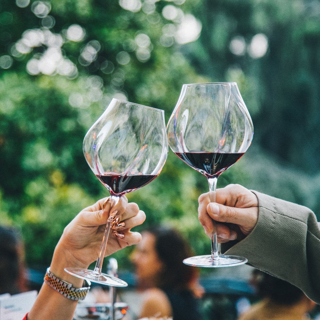 Be Wined & Dined enjoy Côte du Rhône, 3 of the Cruz -Vacqueyras, Chateauneuf-du-Pape & Gigondas accompanied by a delicious meal. Wine & Dine Experience Friday 26th of August 🎟 €75pp Contact our Team today 📞 094-9022033 📧 sales@breaffyhouseresort.com