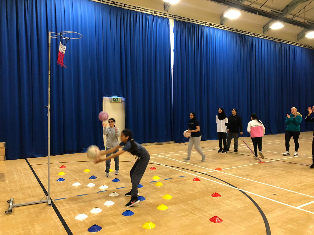saharainpreston's tweet image. Last session before summer holidays wonderful win by women's England team many congratulations to #Lionesses great to see many BMEA girls being inspired by #LionessesLive @ActiveLancs @ForeverNetball @NetballPreston.