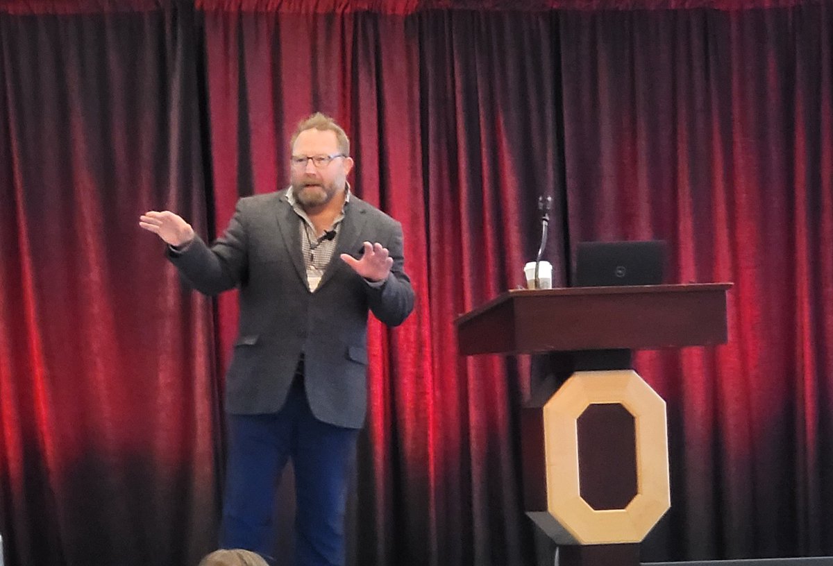 Olympic gold medalist <a href="/CoachSlay/">Brandon Slay</a>  showing <a href="/cohaainfo/">COHAA</a> @ #Path22 how to live and lead with HEART

#agile