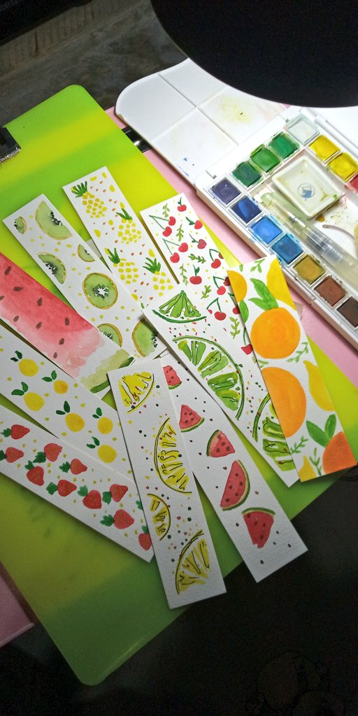 sandyakalaaaa's tweet photo. Bookmark handmade pake cat watercolor nih, terbaru dari aku, yuk di order 🤗💝 https://t.co/UcBu91DhcR