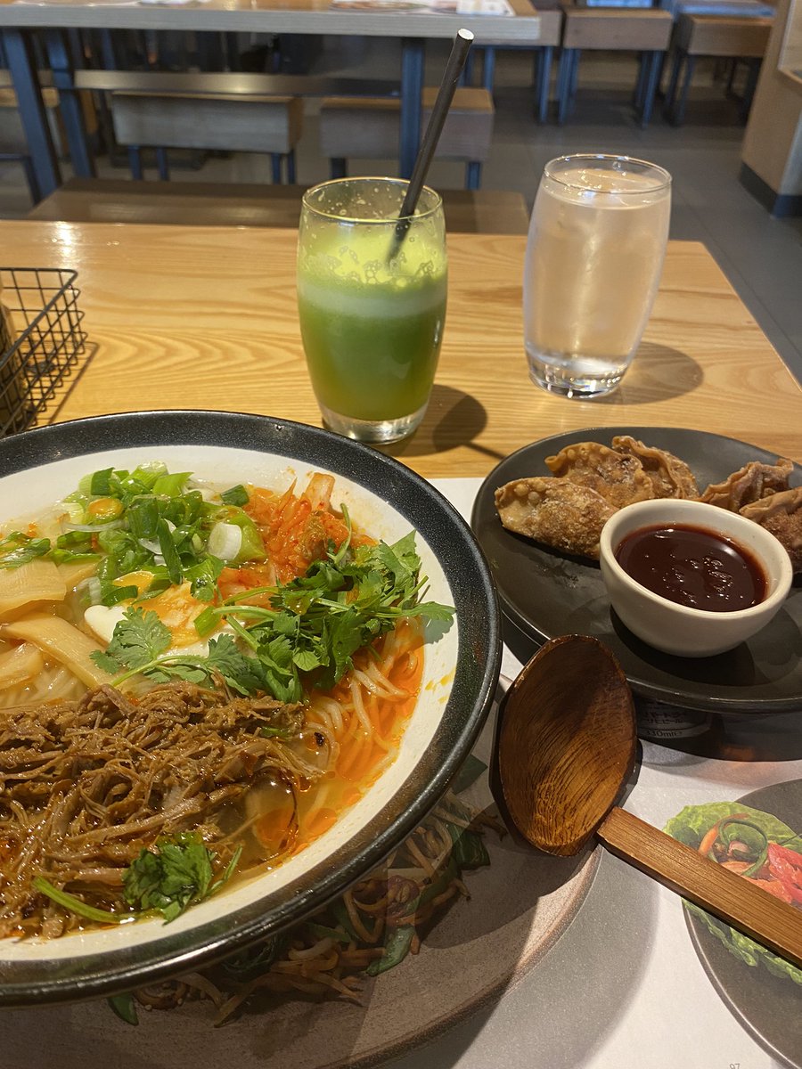 Lucy Flower tweet media