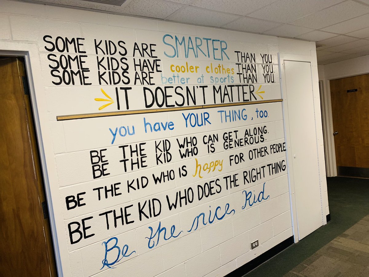 mr_Alsheimer's tweet photo. Walking into Union Ridge school in Chicago I saw this wall. Now this is what I’m talking about! 

“You have your thing… Be the kid who does the right thing. Be the nice kid.”

Facts! https://t.co/o2a5Cgavkl