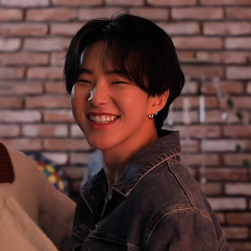 ㅤ            
ㅤ            
 ㅤ    I just  got  back  from work.
ㅤ  (Un)fortunately,  the cotumers 
 ㅤ are extra annoyed at me today. 
    ㅤ