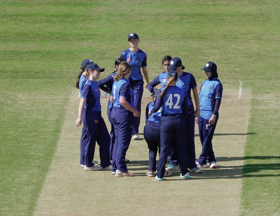 CricketScotland's tweet photo. Scotland U19s head to Netherlands for World Cup Qualifier 🙌

Our women will play 3 games against @KNCBcricket to determine who goes to the World Cup 🏆

Full story and squad ➡️ https://t.co/S3QzmbalwU

#FollowScotland 🏴󠁧󠁢󠁳󠁣󠁴󠁿 https://t.co/qlsHPBmAMu