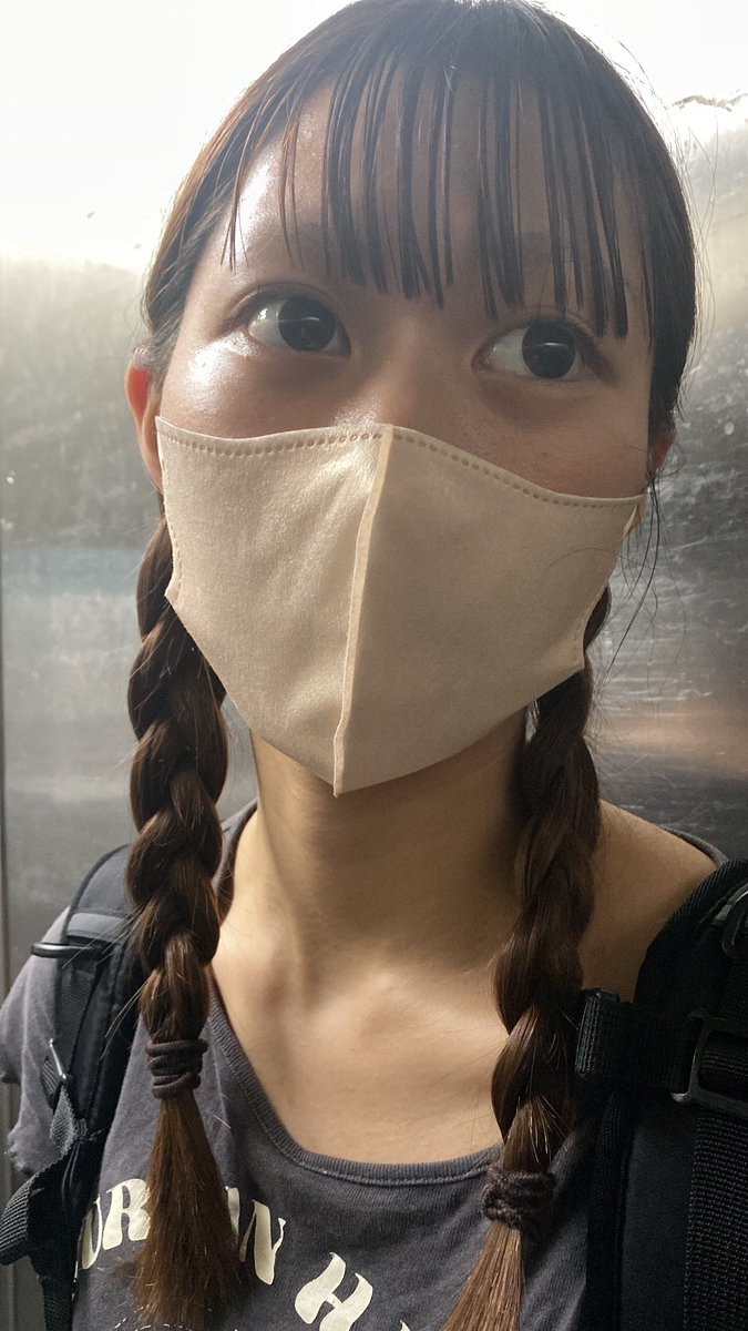 私が金井です
