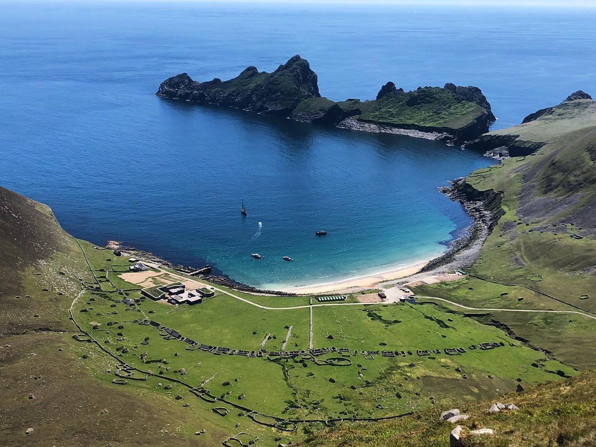 OuterHebs's tweet photo. Did you know St Kilda is a UNESCO Dual World Heritage Site which there are only 39 of in the world?🤔  It gained this status by meeting both the natural and cultural criteria for the classification.💚

📸: @solivagant_scotty
📌 Village Bay, St Kilda

#spacetowonder https://t.co/BH8tCMy4dU
