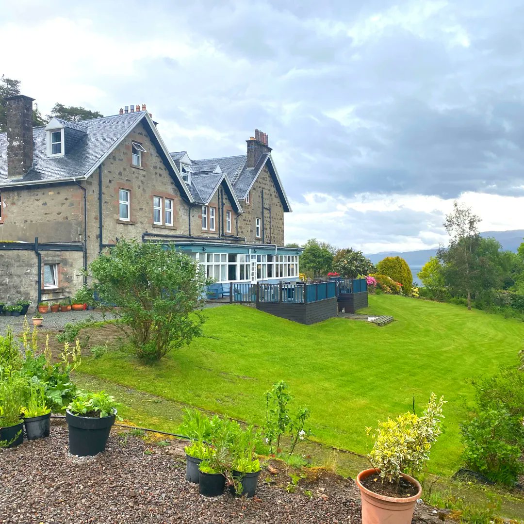 Duisdale's tweet photo. Duisdale House Hotel is delighted to have won "2022 Best of the best and traveller choice awards" from Tripadvisor.🌟 We thank all our wonderful guests and amazing staff for making this happen!
👉 https://t.co/H2MXgcVg4W https://t.co/cBnSYoL0Ba