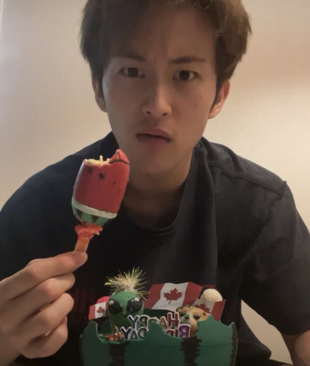 mypage's tweet photo. HES SO ENDEARINGGGG https://t.co/4aO9Lxve0R