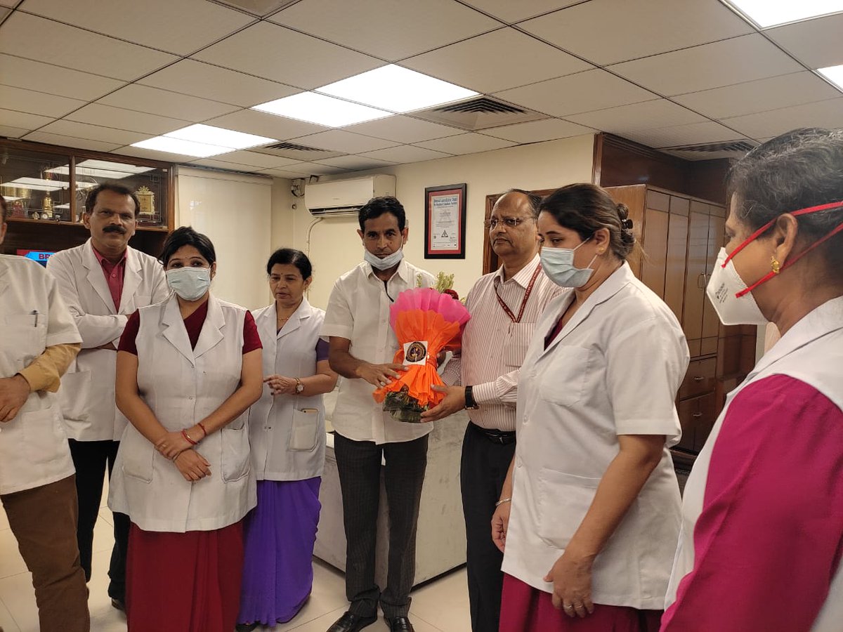 Safdarjung Hospital   Nurses Union team meet and Welcome  New M.S. Dr. B.L. Sherwal and give greetings💐💐💐
<a href="/MoHFW_INDIA/">Ministry of Health</a> <a href="/mansukhmandviya/">Dr Mansukh Mandaviya</a> <a href="/SJHDELHI/">VMMC & Safdarjung Hospital</a> <a href="/DrBharatippawar/">Dr.Bharati Pravin Pawar</a>