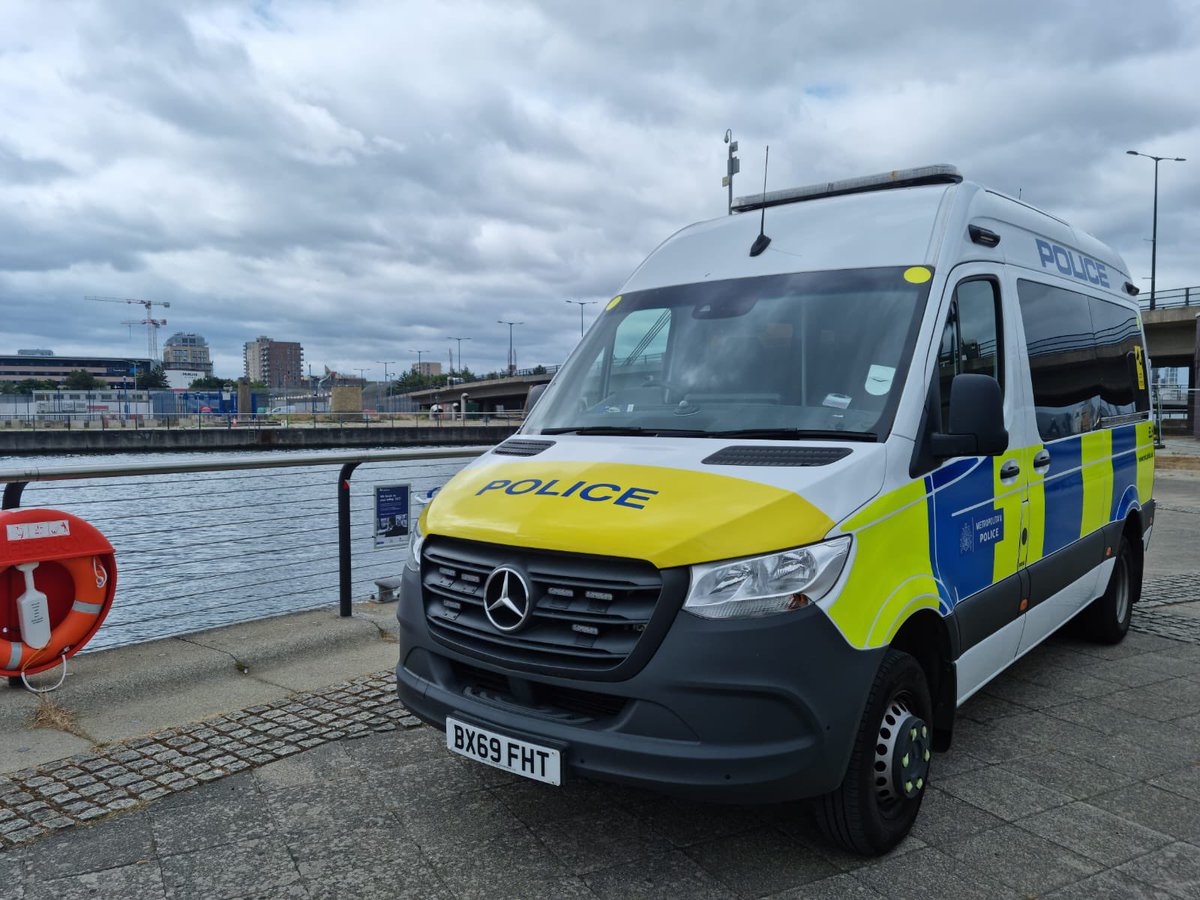 MPSCityAirport's tweet photo. Our officers are out today patrolling the Terminal and footprint of the Airport keeping the passengers, staff and local community safe.
@LondonCityAir #projectServator #patrols. https://t.co/8uOKk6UZZm