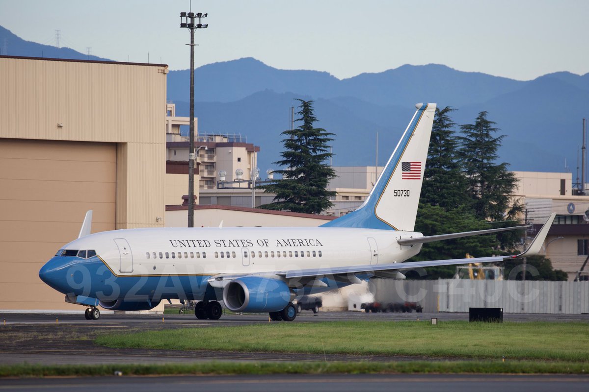 RwySpotter's tweet photo. 再投稿
RJTY(横田基地)
2022.8.2
6:12
932AW/73AS
C-40C
05-0730
RWY36↗️
たぶん予備機。 https://t.co/WyUDq44vMD