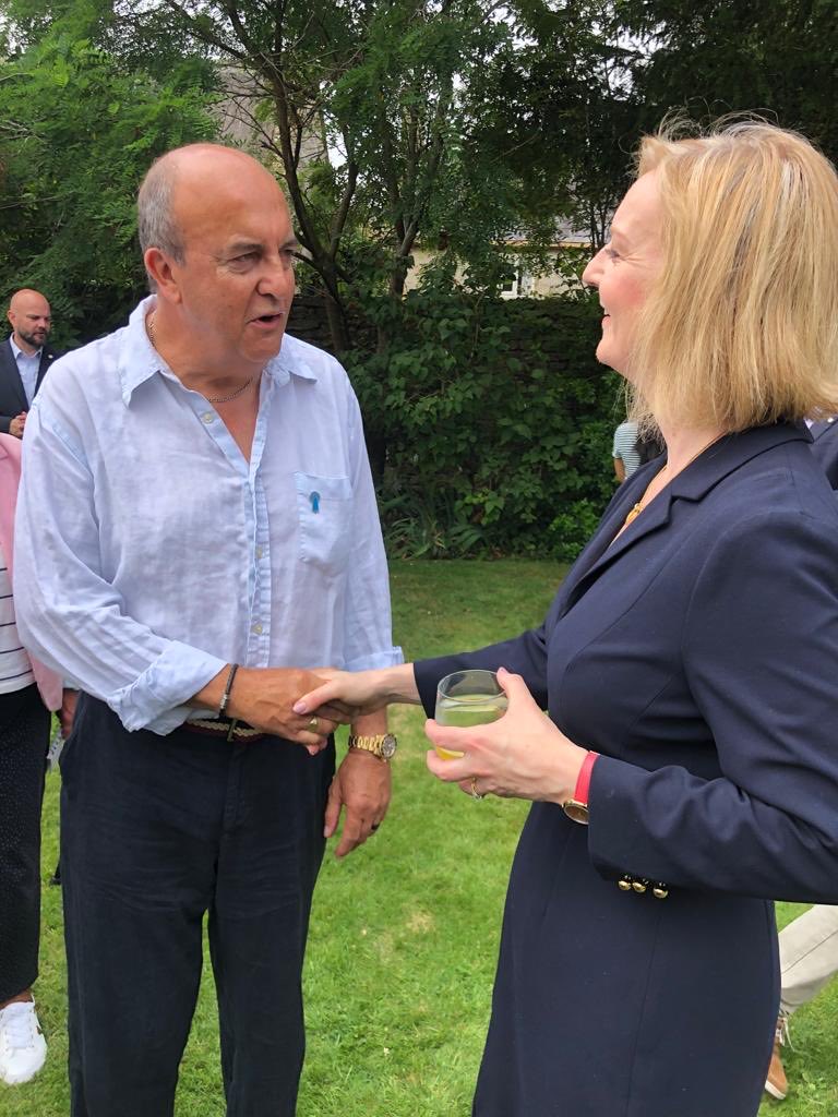 David Hall (@davidhall_) on Twitter photo Great to chat with <a href="/trussliz/">Liz Truss</a> this morning & hear of her support & commitment to the work of the <a href="/SRAnews/">Somerset Rivers Authority</a> Somerset Rivers Authority & the @IDBSomerset Drainage Boards, particularly the continuing dredging program. <a href="/EnvAgencySW/">Environment AgencySW</a> Great to chat with <a href="/trussliz/">Liz Truss</a> this morning & hear of her support & commitment to the work of the <a href="/SRAnews/">Somerset Rivers Authority</a> Somerset Rivers Authority & the @IDBSomerset Drainage Boards, particularly the continuing dredging program. <a href="/EnvAgencySW/">Environment AgencySW</a>